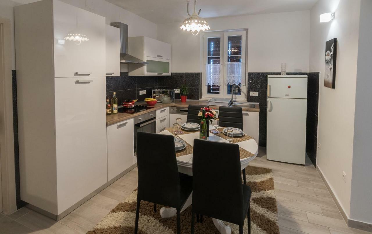 Apartment Batinica شيبينيك المظهر الخارجي الصورة